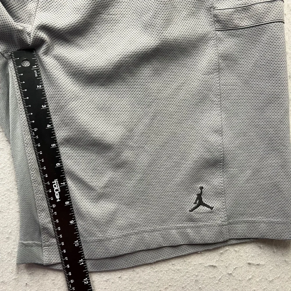 Jordan Mens Basketball Shorts Grey Textured Mesh Jumpman XL Pockets 1950